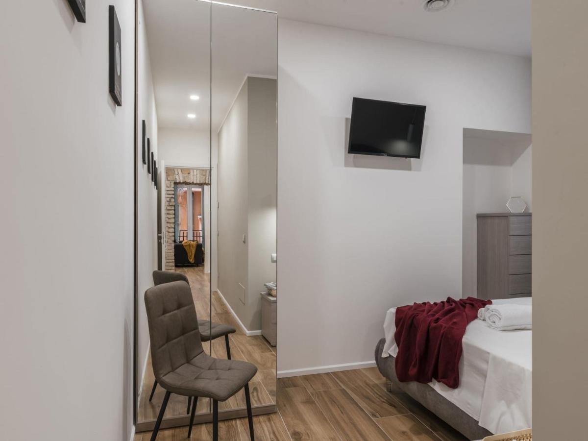 The Best Rent - Modern Three-Bedroom Apartment A Few Steps From The Colosseum Extérieur photo