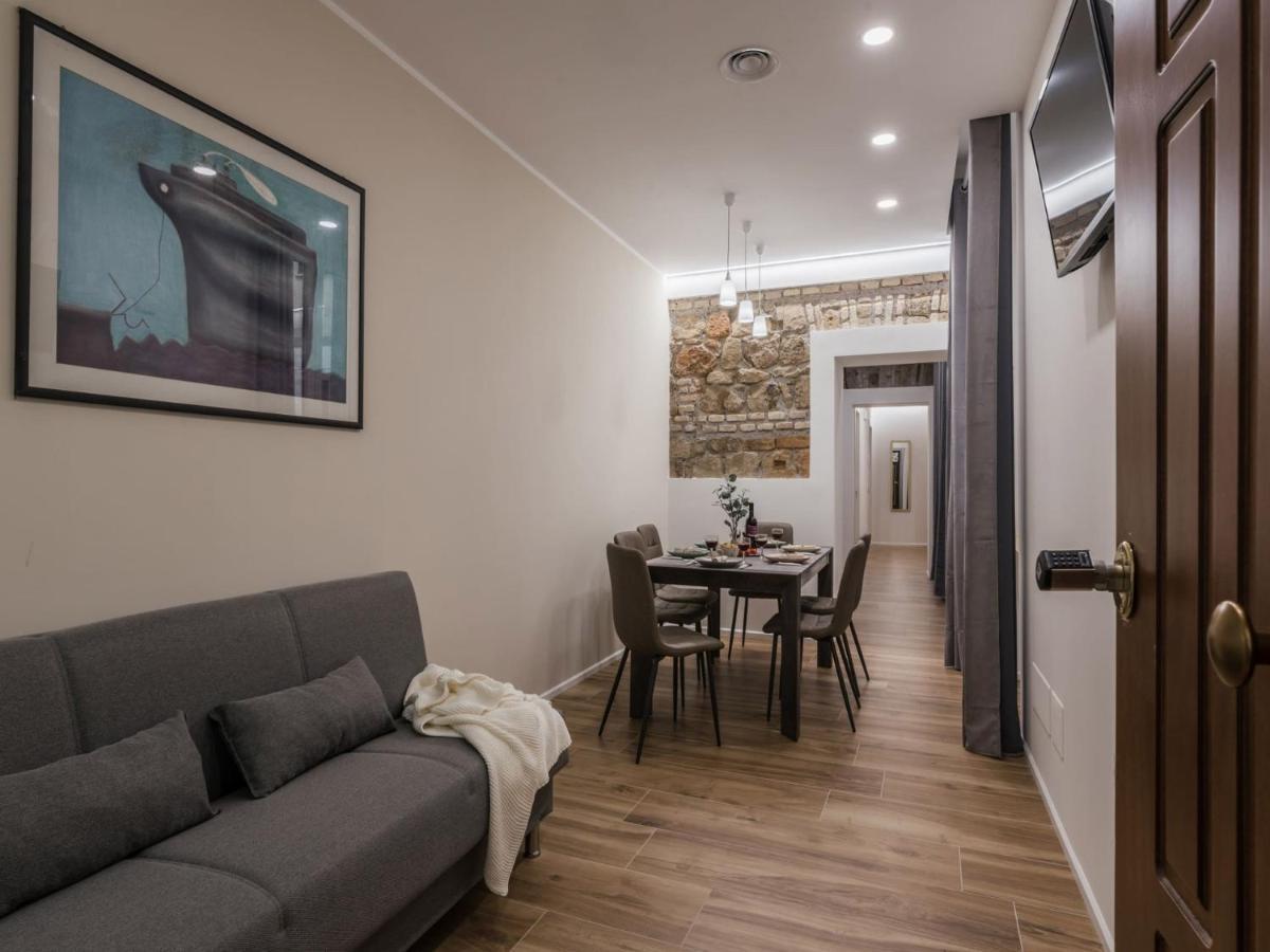The Best Rent - Modern Three-Bedroom Apartment A Few Steps From The Colosseum Extérieur photo